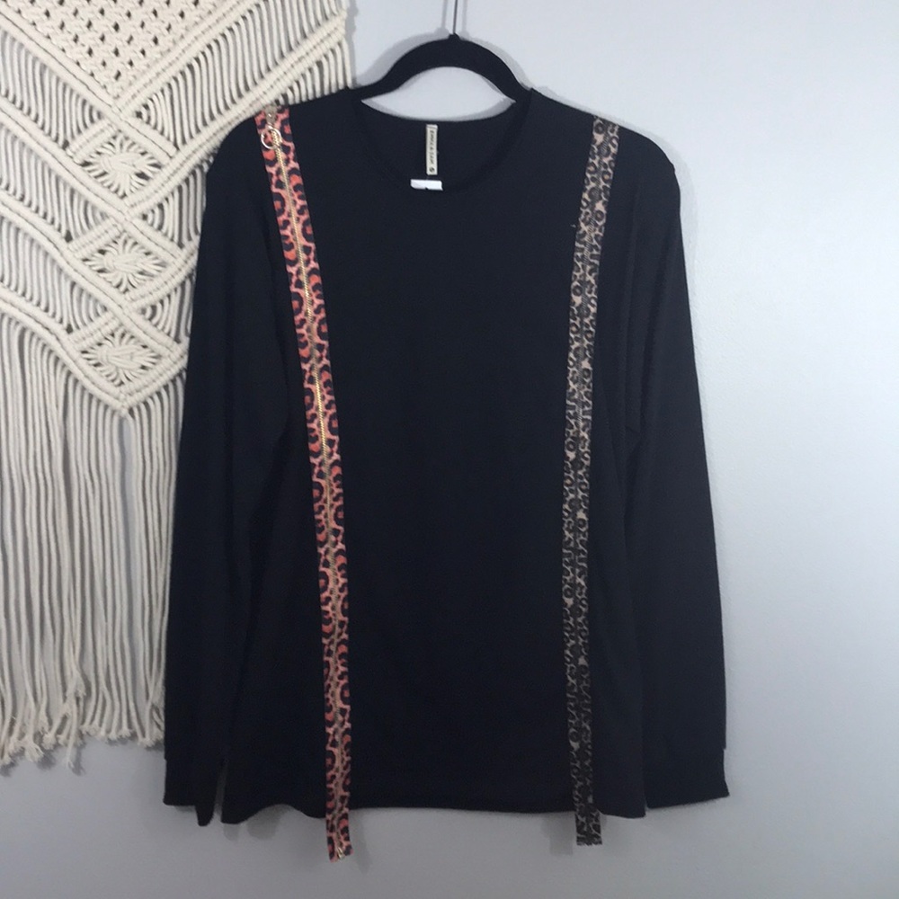 EMMA & SAM LF Store zipper top NWT Small